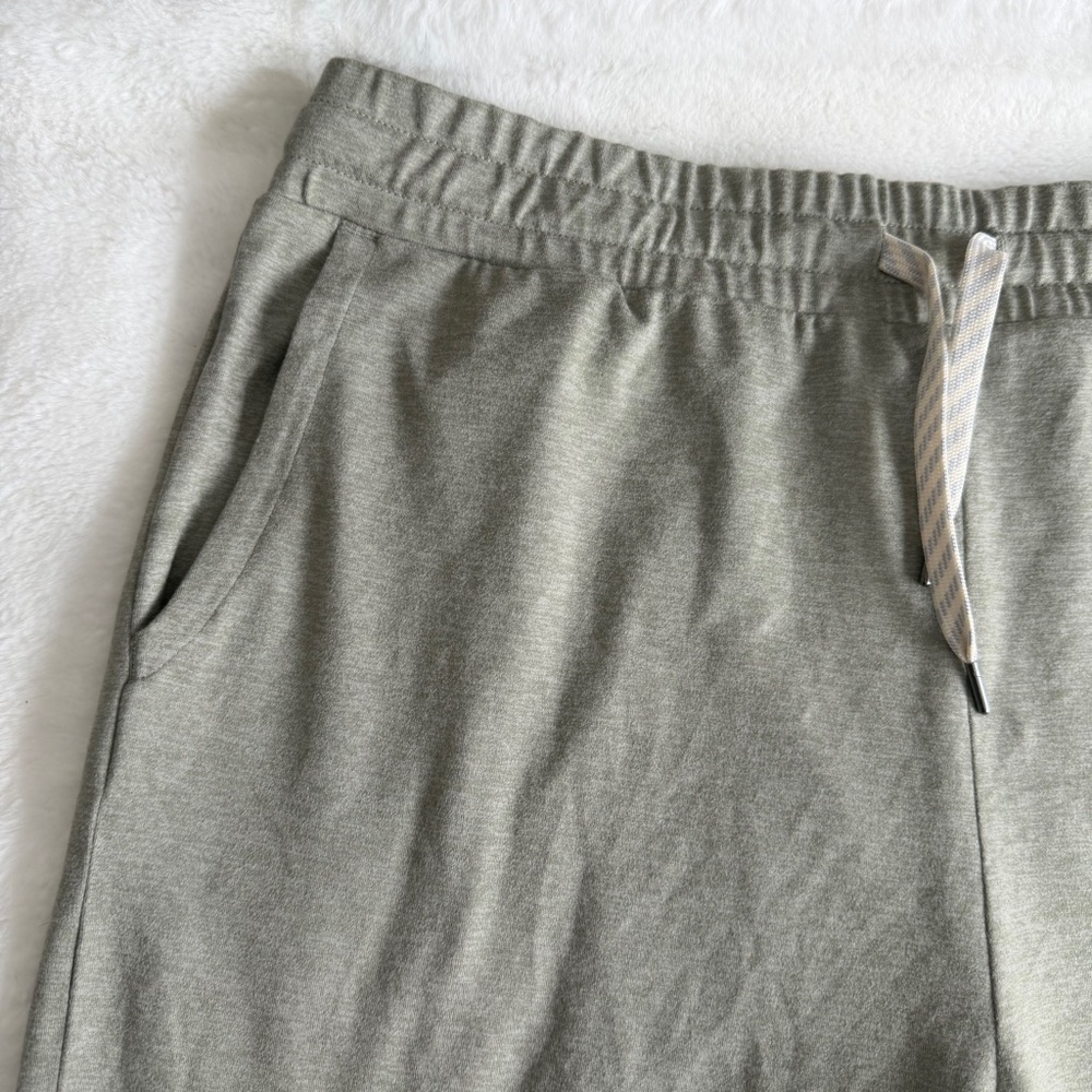Vuori Halo Essential Wide Leg Pants Women’s Large - Picture 6 of 10